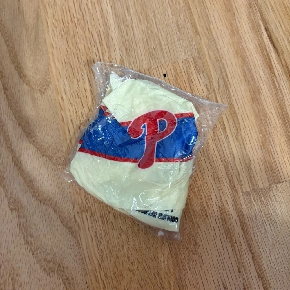 Philadelphia Phillies Cooling Headband Wrap NEW MLB Promotional Tan Yellow Red